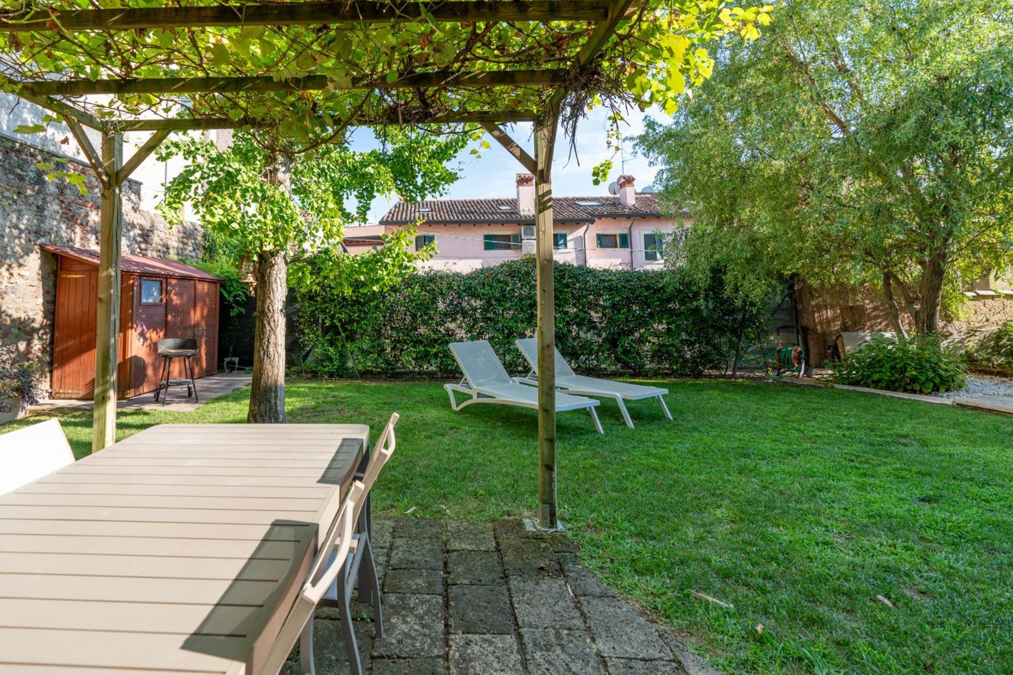 Corte Angelini By Postcardsfrom Castelnuovo del Garda Εξωτερικό φωτογραφία